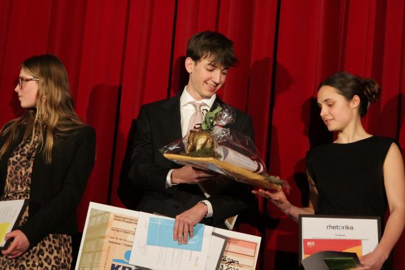 Mathéo Palm mit den beiden Preisen