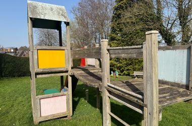 Spielplatz zwischen Bahndamm und Scheidweg