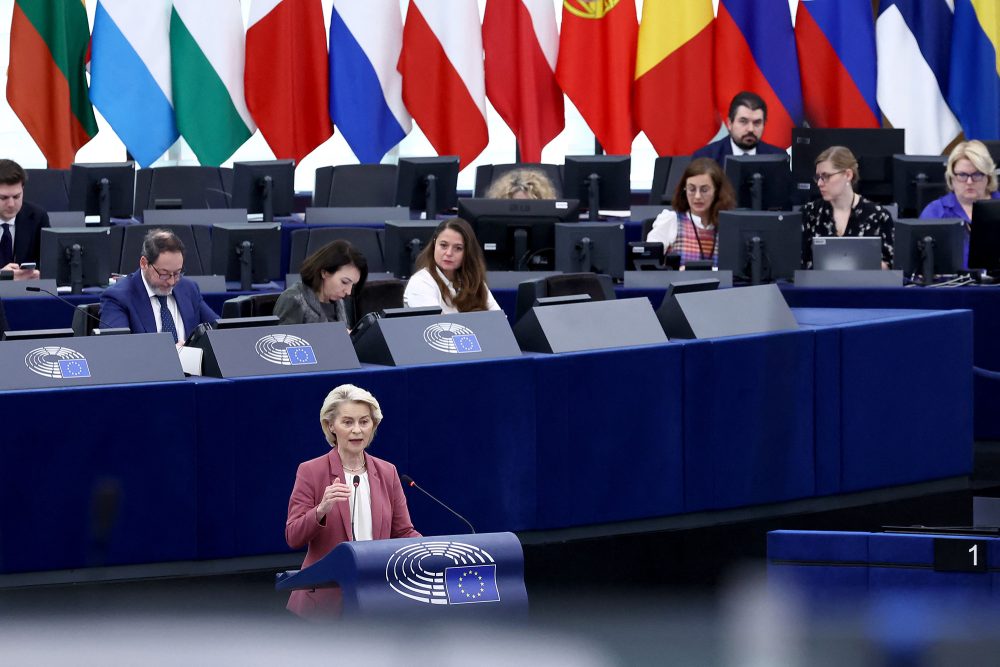 Ursula von der Leyen am Rednerpult des Europäischen Parlaments in Strassburg