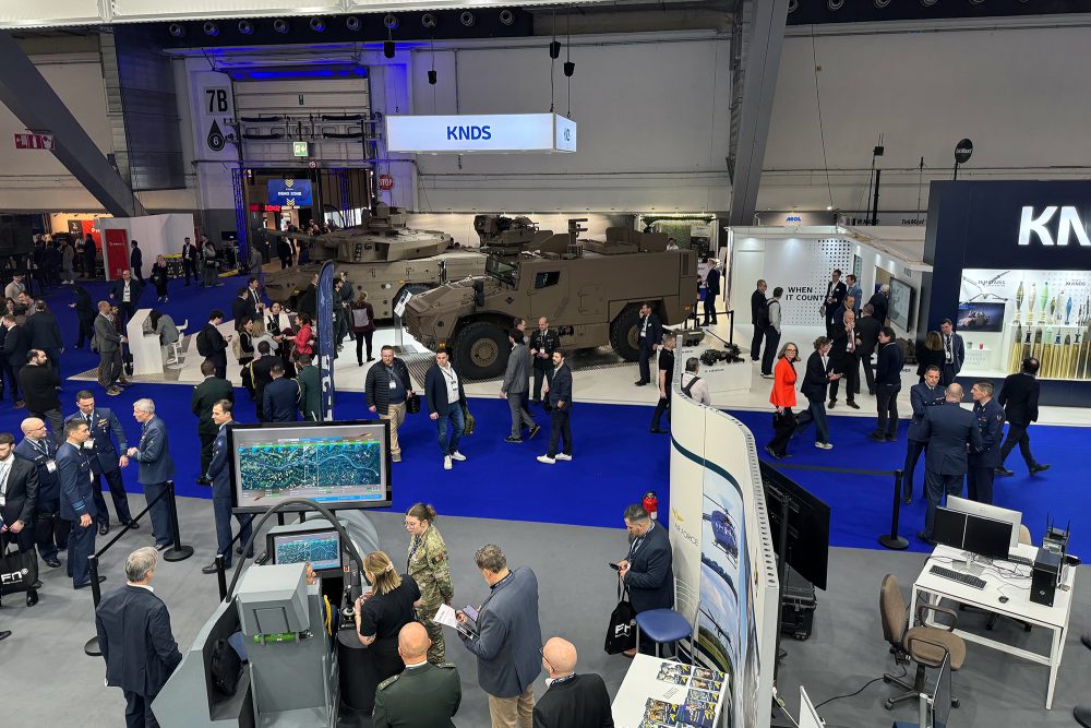 Besucher bei der "Bedex" in Brüssel