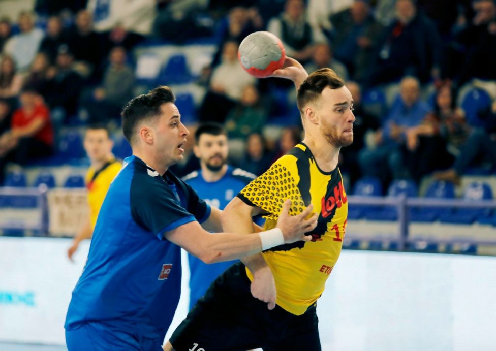 Spieler der Red Wolves und von Griechenland in Aktion