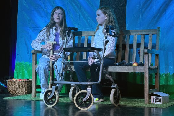 "Kinderstimmen" bei einer Probe des Musicals "Das Apfelkomp(l)ott"