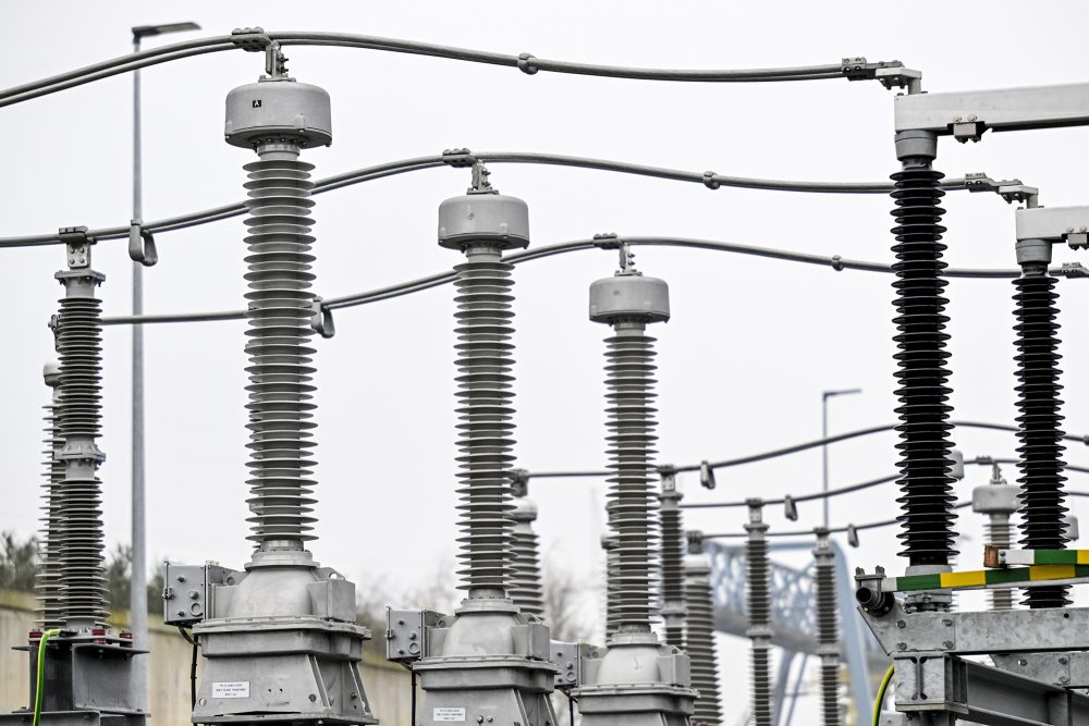 Technik in einem Batteriepark von Engie in Vilvoorde