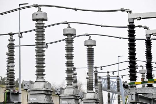 Technik in einem Batteriepark von Engie in Vilvoorde