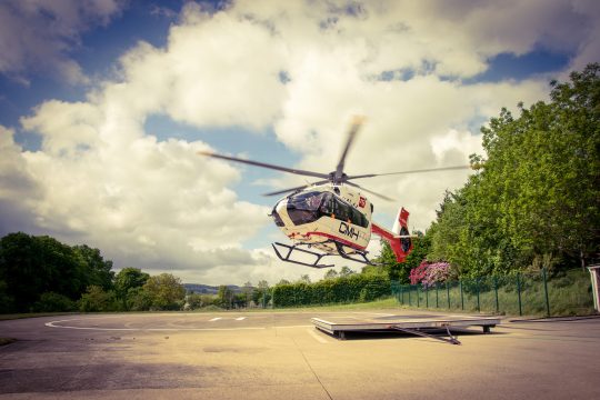 Helikopter im Landeanflug