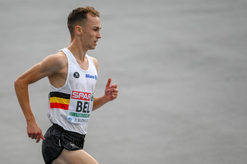 Clement Deflandre läuft im belgischen Nationaltrikot