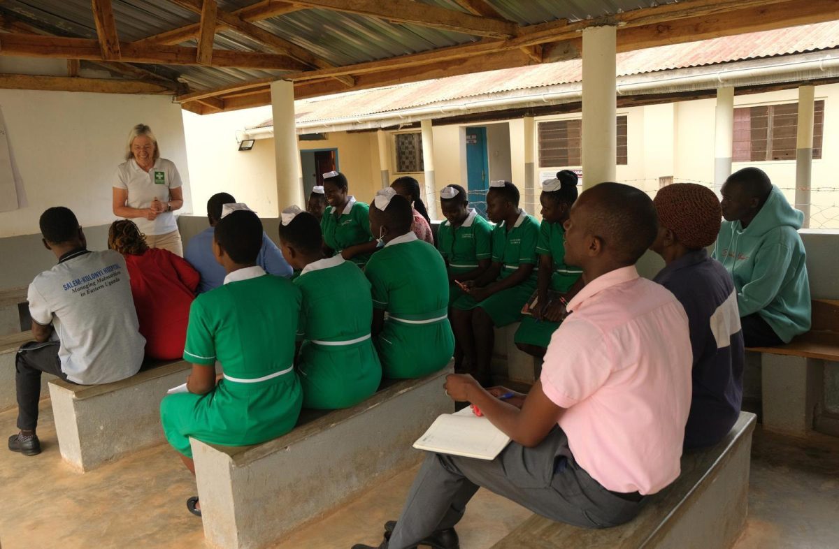 Frauenärztin Dr. Angelika Matulla-Marcus in Uganda 