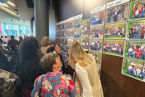 Fotowand mit allen Abschlussklassen seit 1967