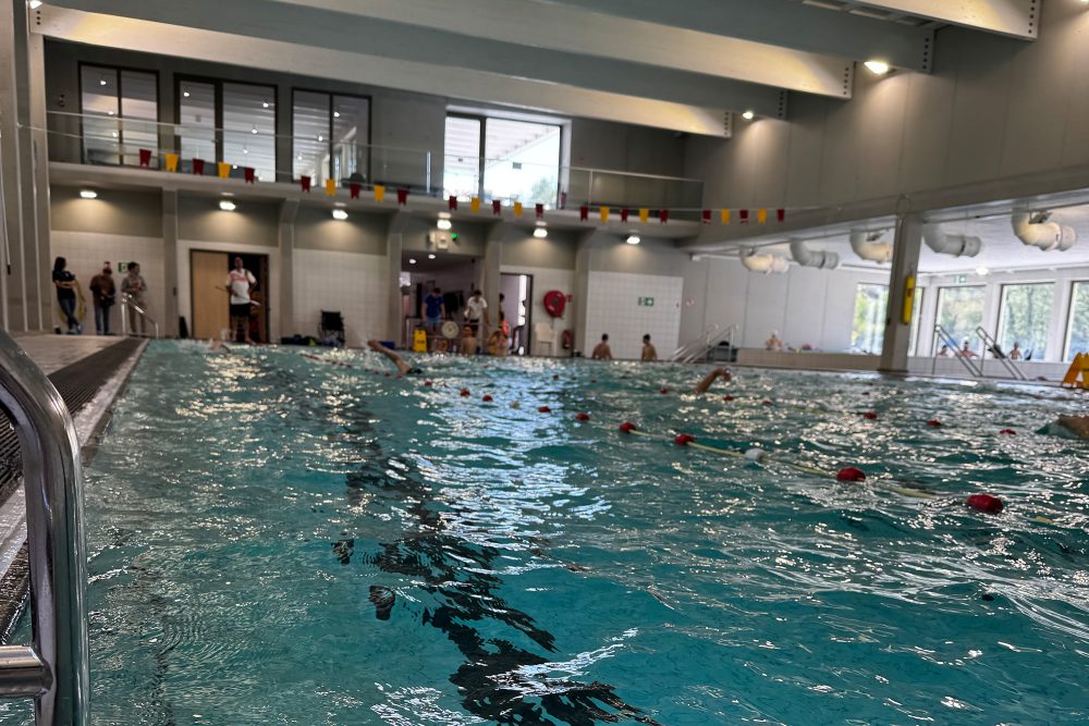 Innenaufnahme der Schwimmhalle