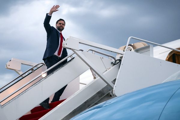 US-Vizepräsident JD Vance besteigt die Air Force 2 nach Budapest
