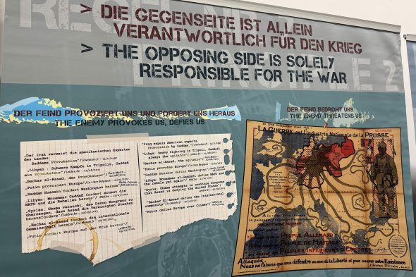 Ausstellung zum Thema Kriegspropaganda im Ikob