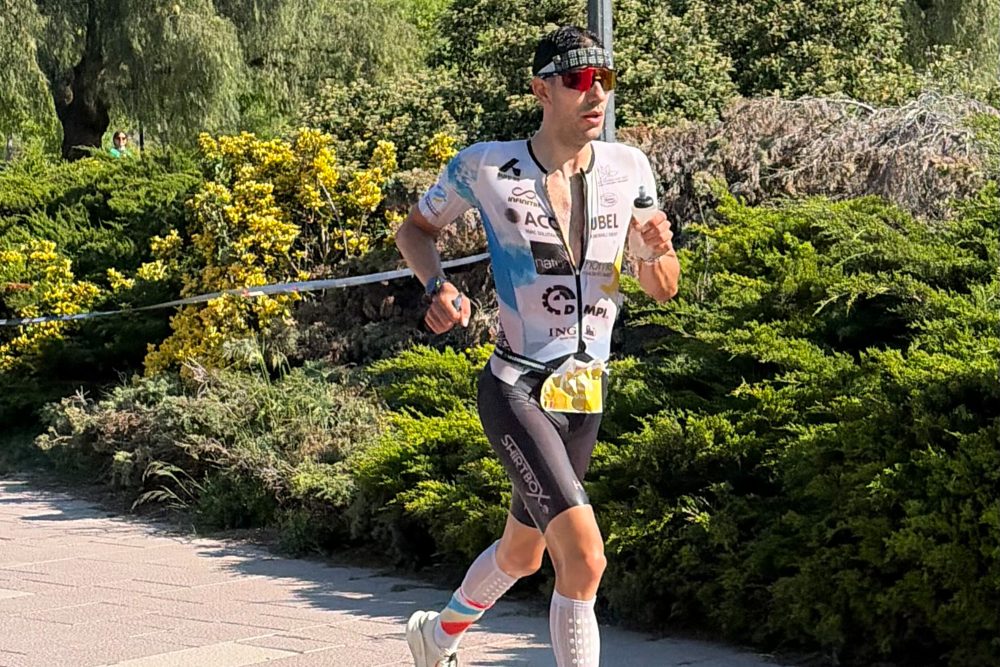 Louis Heukemes beim Triathlon im spanischen Valencia