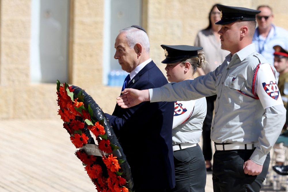 Israels Regierungschef Netanjahu legt einen Kranz bei der Holocaust-Gedenkstätte Yad Vashem nieder