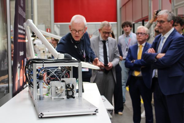 Einweihung des Hicht-Tech-Labors des Sirris Innovationszentrums im Science Park Lüttich