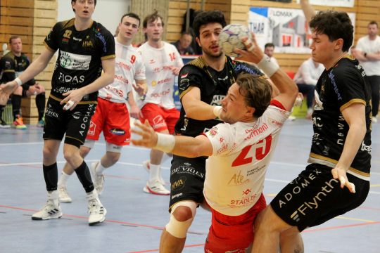 Thomas Mormont beim Spiel der KTSV Eupen gegen Aalsmeer