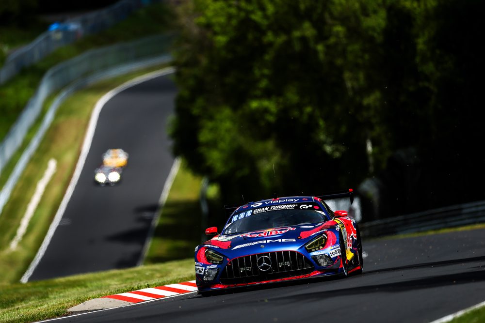 Der Mercedes von Max Verstappen, Lucas Auer, Jules Gounon, Daniel Juncadella auf dem Nürburgring