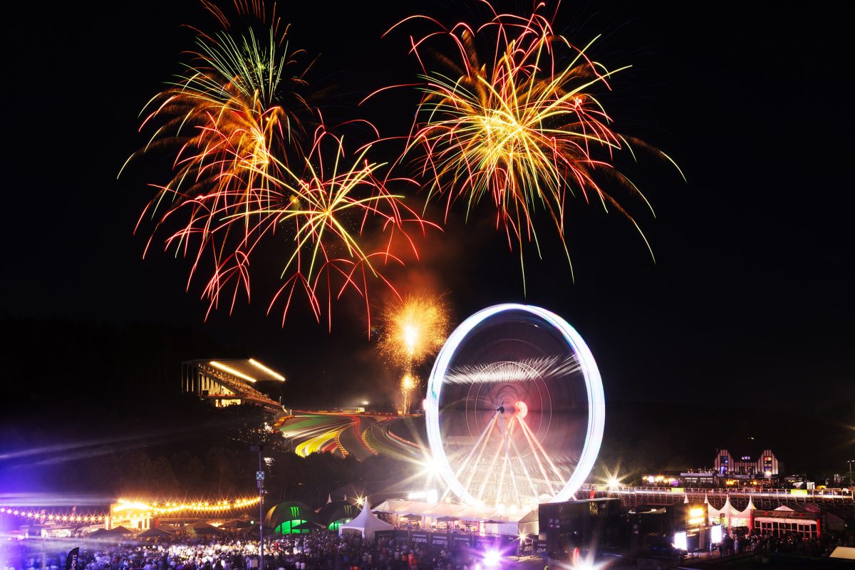 Feuerwerk beim 24-Stunden-Rennen von Spa 2025