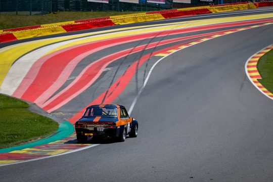 Raphaël de Borman im Ford Escort bei der Anfahrt auf den Raidillon