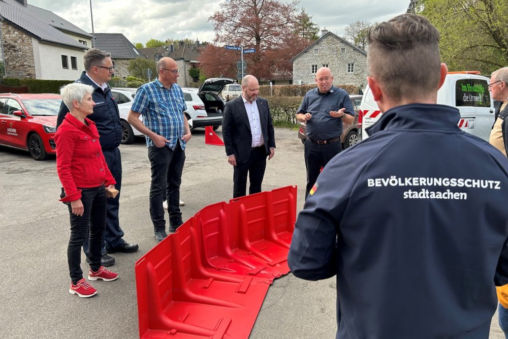 Stadt Aachen stellt mobilen Hochwasserschutz vor