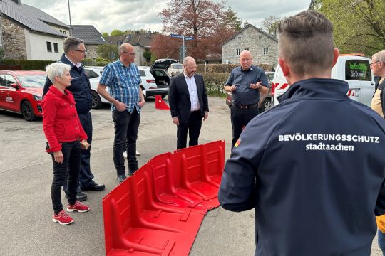 Stadt Aachen stellt mobilen Hochwasserschutz vor
