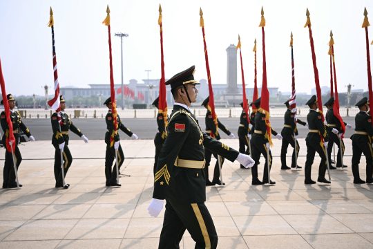 Chinesische Soldaten beim Besuch von US-Präsident Trump in Peking