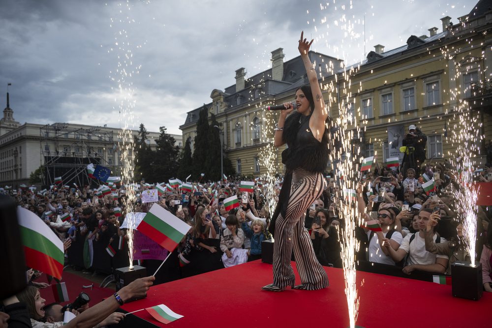 Dara auf der Bühne in Sofia