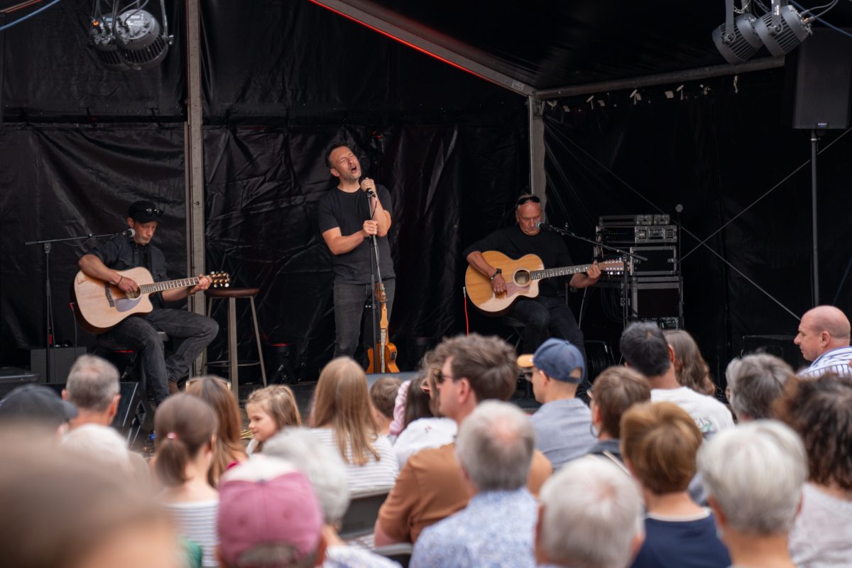 Künstler und Besucher beim Eupen Musik Marathon 2026