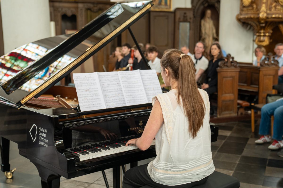 Künstler und Besucher beim Eupen Musik Marathon 2026