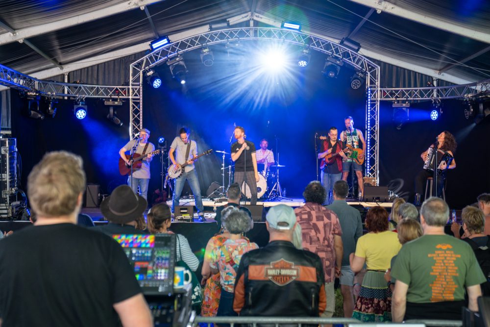 Künstler und Besucher beim Eupen Musik Marathon 2026