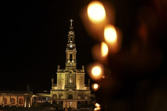 Die Basilika Unserer Lieben Frau vom Rosenkranz ist die Sehenswürdigkeit des portugiesischen Ortes Fátima