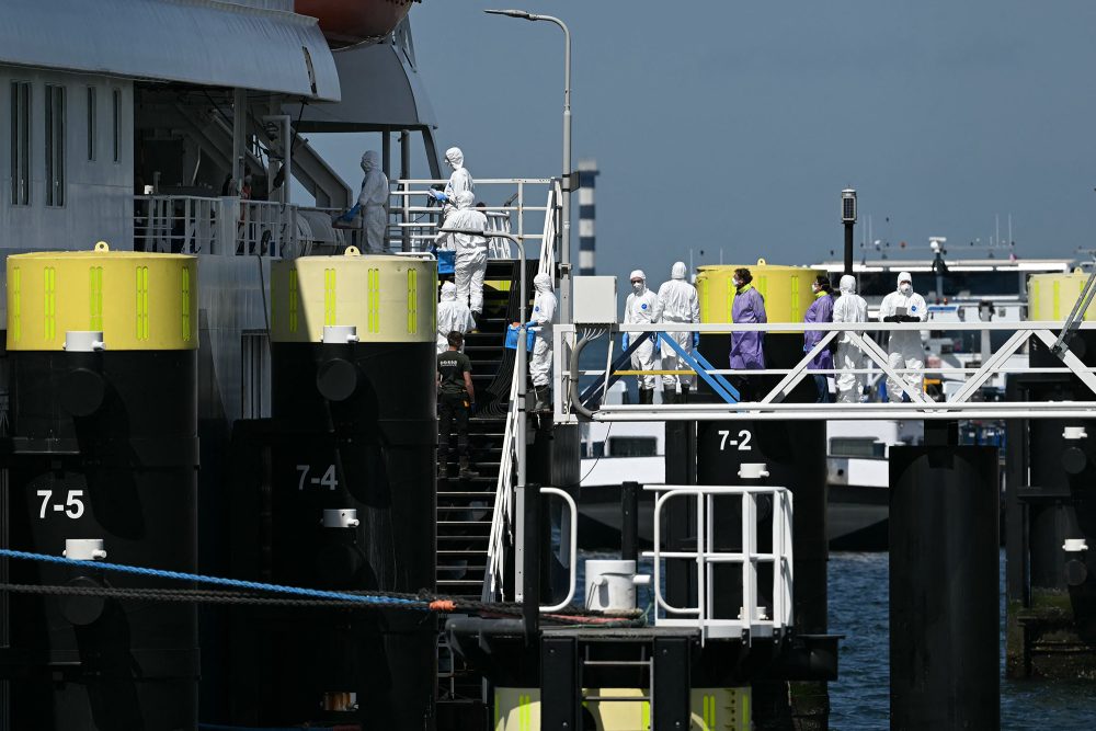 Die Hondius im Hafen von Rotterdam