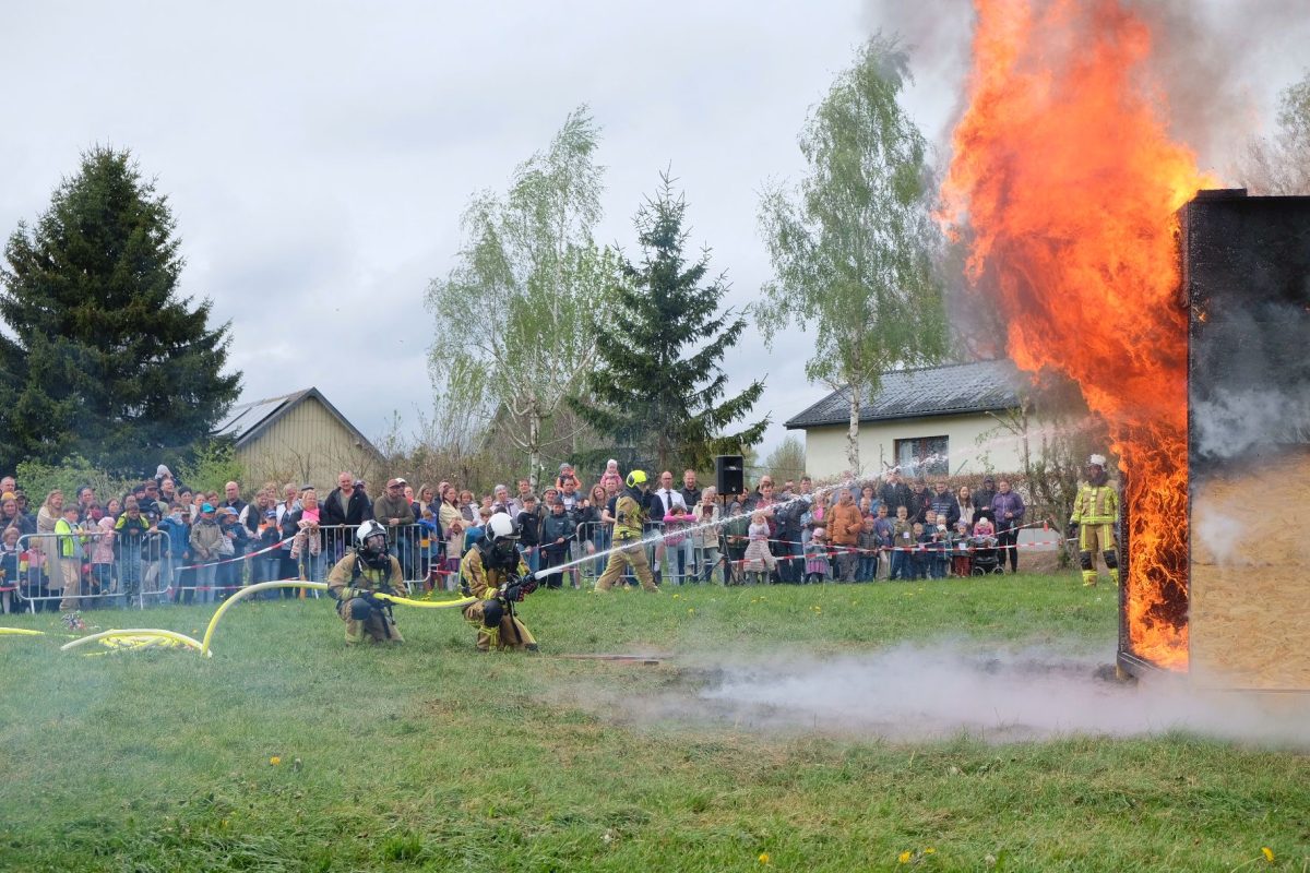 Tag der offenen Tür bei der Feuerwehr Amel
