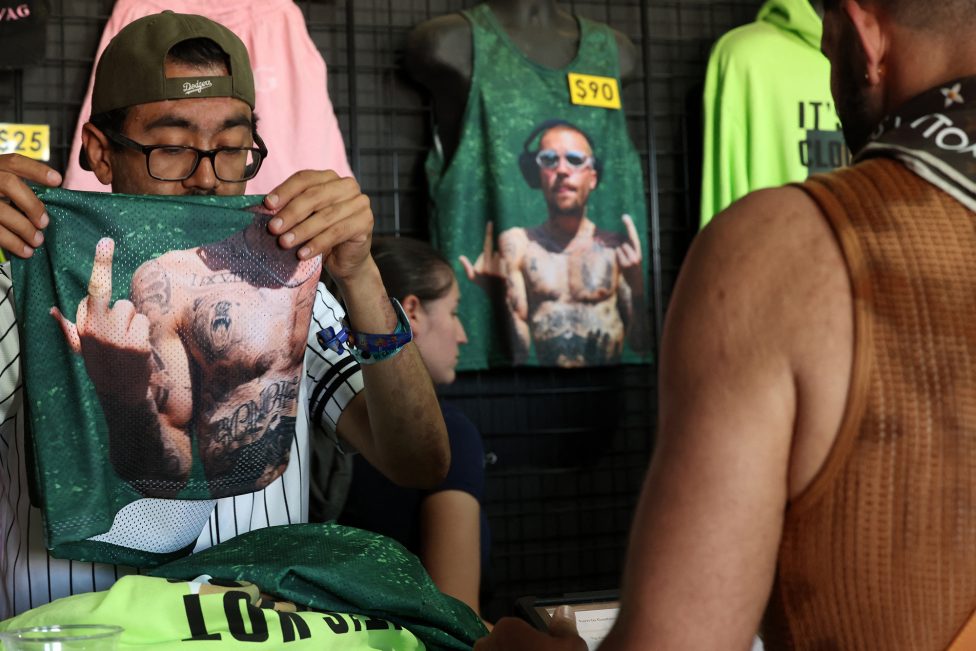 Verkauf von Justin-Bieber-T-Shirts beim Coachella-Festival in Kalifornien
