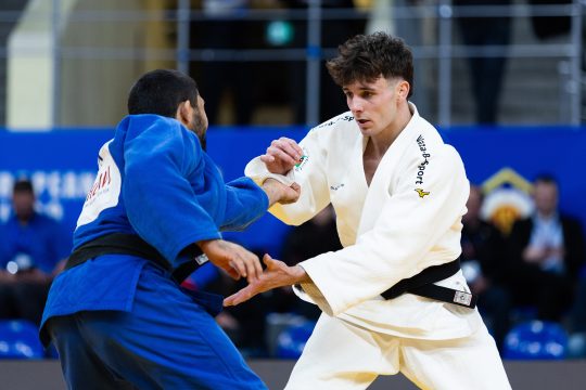 Zwei Judoka im Kampf