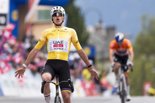 Tadej Pogacar gewinnt die letzte Etappe und die Gesamtwertung der Tour de Romandie