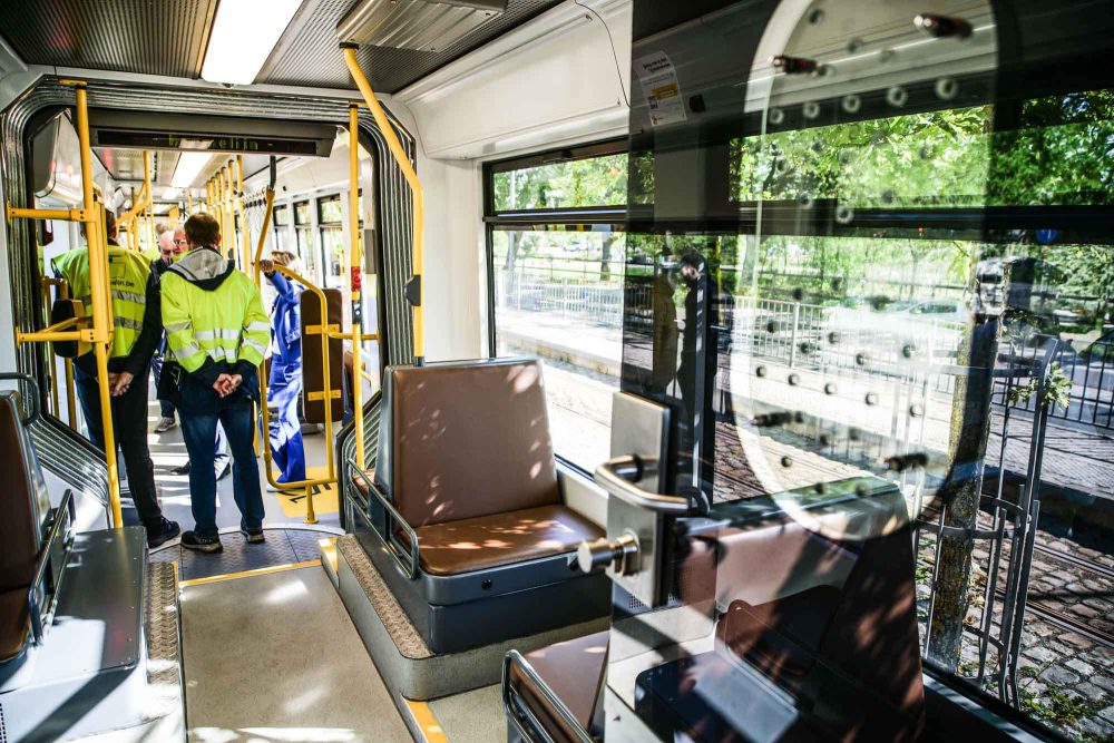 Innenansicht einer De-Lijn-Tram