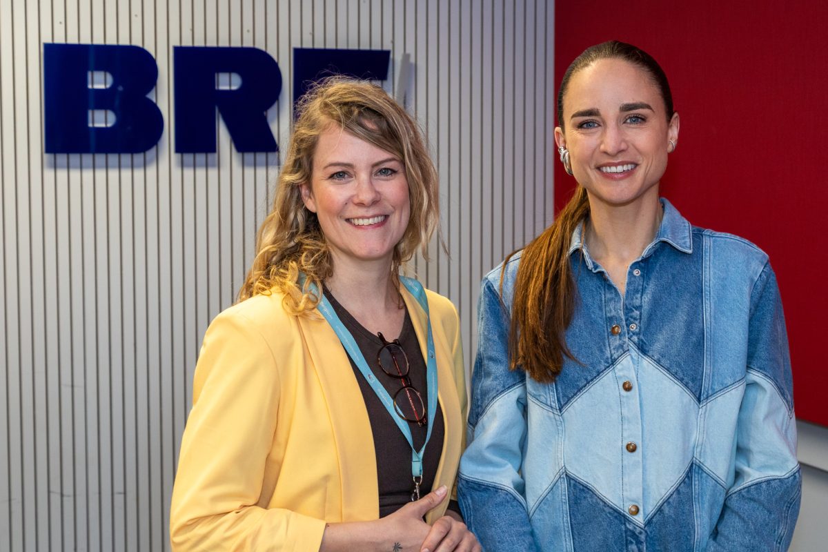Julia Slot mit Typh Barrow im BRF-Studio