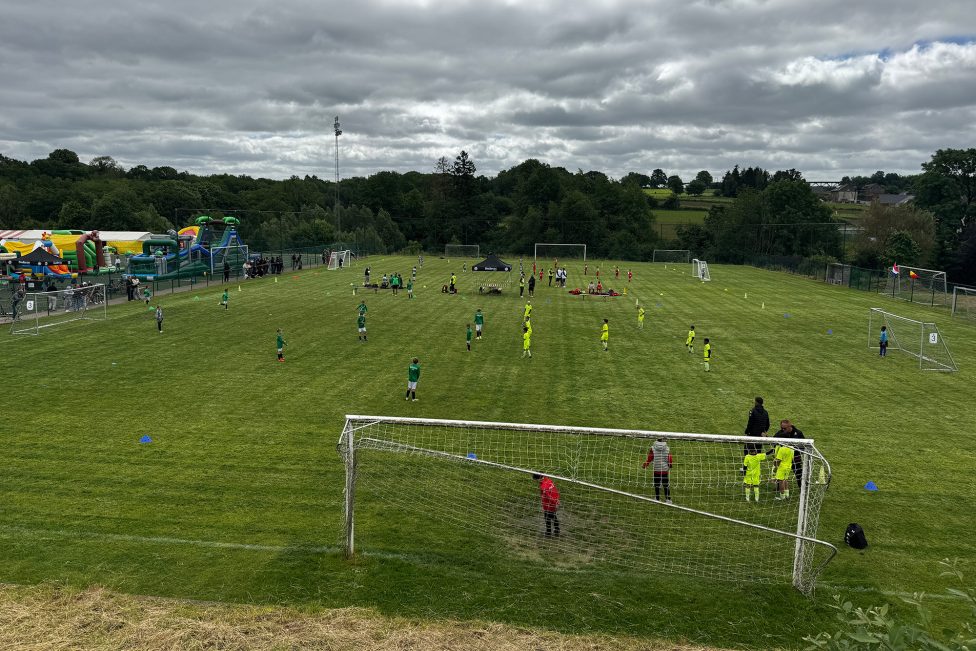 Fußballer auf dem Spielfeld beim 3 Borders Cup in Bleyberg