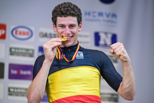 Alec Segaert auf dem Podium