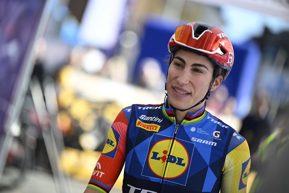 Elisa Balsamo beim Start des Radrennens Scheldeprijs