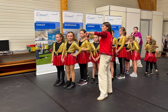 Tanzgruppe bei der Eröffnungsfeier der Europiade