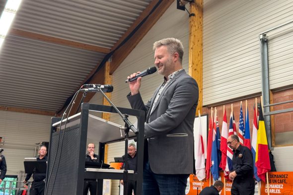 Bürgermeister Daniel Franzen am Rednerpult