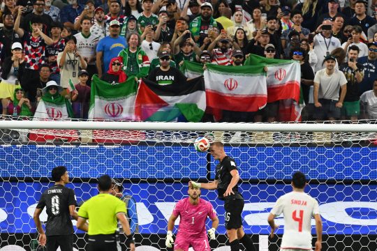 Die Zuschauertribüne hinter dem Tor beim WM-Gruppenspiel Iran gegen Neuseeland