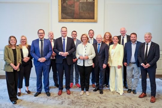 Regierungsmitglieder der DG beim Austausch mit dem Saar-Kabinett