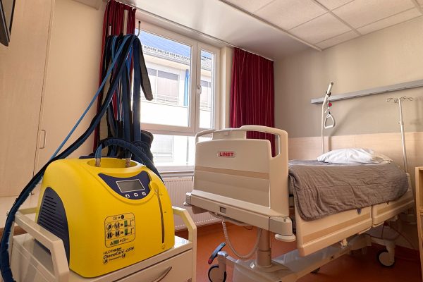 Zimmer in der medizinisch-onkologischen Tagesklinik