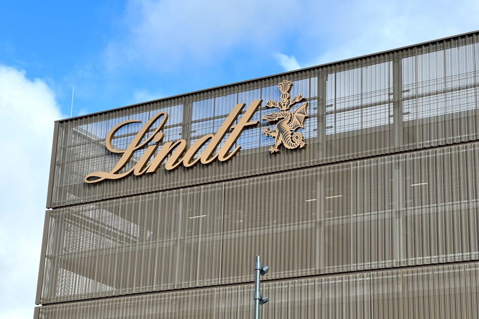 Lindt-Logo auf der Fabrik in Aachen