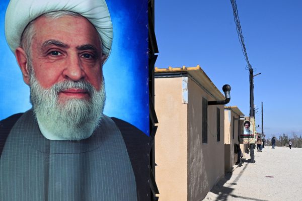 Plakat von Hisbollah-Anführer Naim Kassim in Hermel, Nord-Ost-Libanon