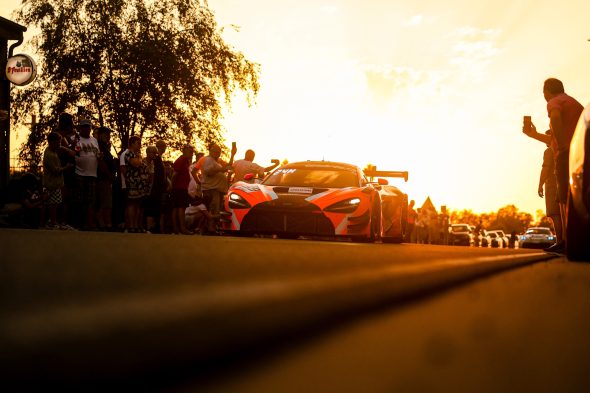Fahrerparade vor dem 24-Stunden-Rennen von Spa