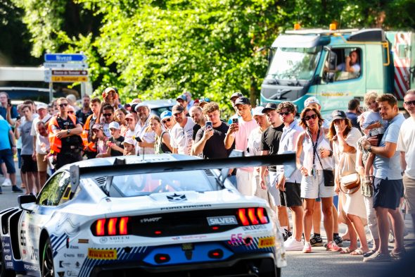Fahrerparade vor dem 24-Stunden-Rennen von Spa