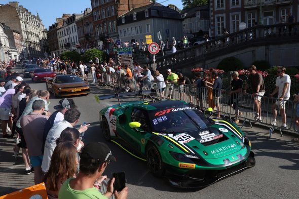 Fahrerparade vor dem 24-Stunden-Rennen von Spa